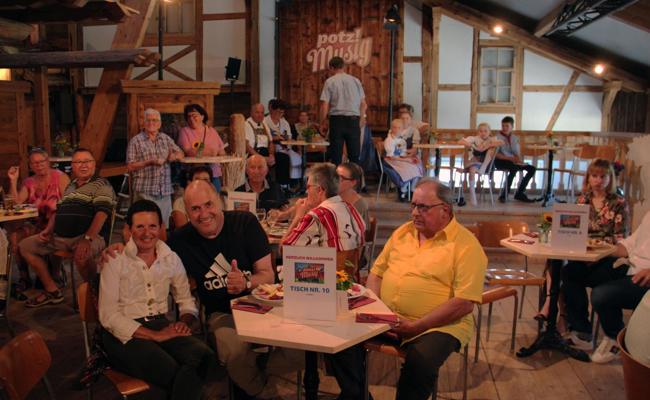 Ribelhof bei der «Potzmusig»-Stubete bis auf den letzten Platz besetzt