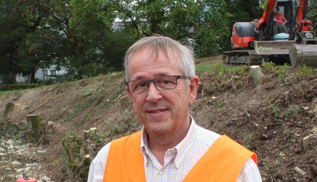 Reto Walser leitet das Bachausbau-Projekt.