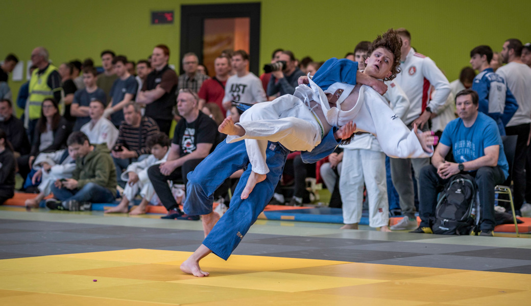 In der Schöntalhalle messen sich die Judoka im Kampf um die Quali für die Schweizer Meisterschaft