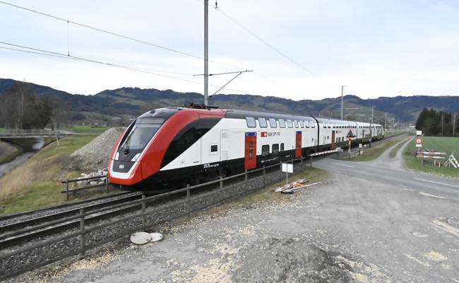 Der Grund für die Halbstundentakt-Kehrtwende: Nach Corona muss die Bahn sparen