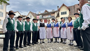 Jodlerbier, Jodlerwein, Jodlersong und eine Jodlerin aus Japan