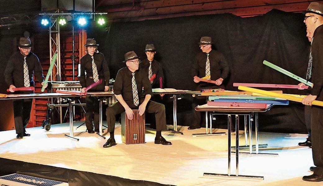 Besondere Auftritte boten die MGR-Drummers mit einem Boomwhacker-Feuerwerk. 