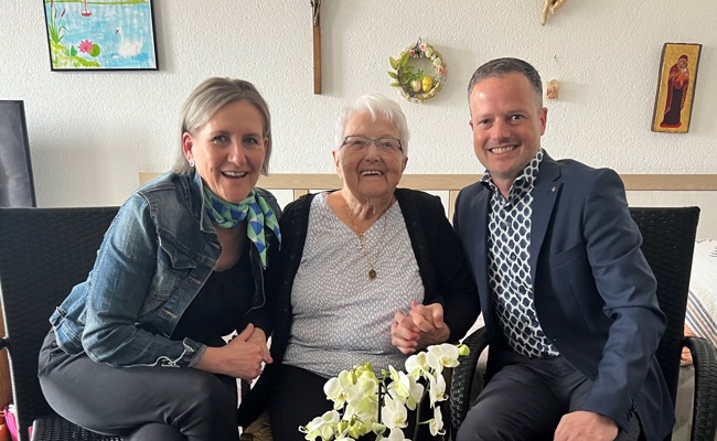 Päuli Spirig-Frei feiert ihren 100. Geburtstag mit Bruno Seelos