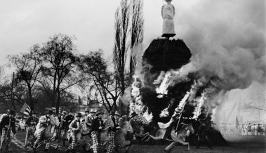 Wie im Jahr 1965: «Bögg-Aazönde» ohne Rösser, aber mit Steckenpferden