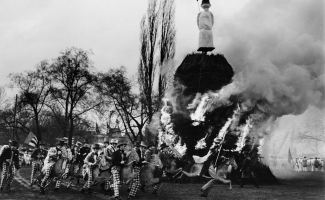 Wie im Jahr 1965: «Bögg-Aazönde» ohne Rösser, aber mit Steckenpferden