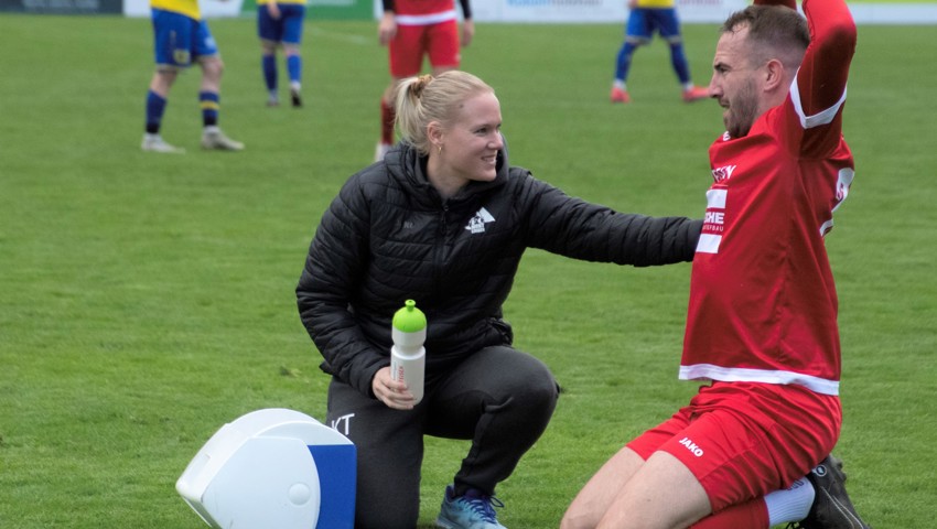 Auch sie bleibt dem Team erhalten: Physiotherapeutin Kerstin Tiziani-Dietsche. Auch sie bleibt dem Team erhalten: Physiotherapeutin Kerstin Tiziani-Dietsche.