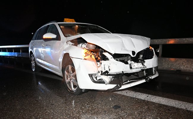 A13: Auf einen Unfall folgt ein zweiter – Polizei sucht roten Renault