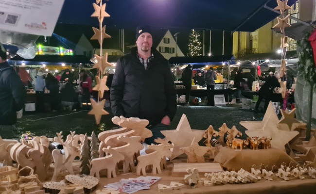 Erlös vom Adventmarkt an die Stiftung Theodora gespendet