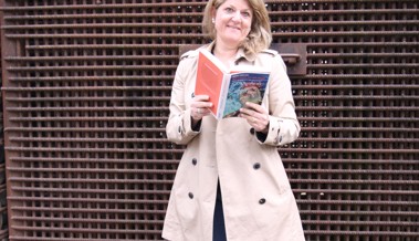 Lehrerin plant einen Benefizabend zum Thema: «Was gibt dem Leben einen Sinn?»