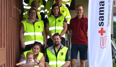Neue Jacken für den Samariterverein