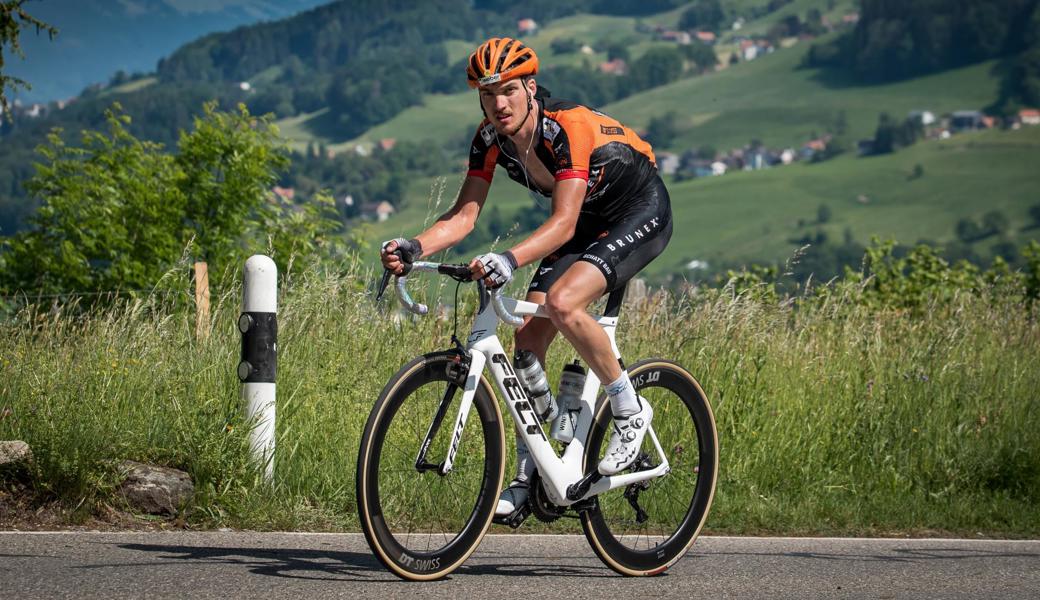 Simon Vitzthum: Statt mehr als 100 Rennen bestreitet der Rheinecker in dieser Saison Challenges, am letzten Samstag bewältigte er den «Everest».  Simon Vitzthum: Statt mehr als 100 Rennen bestreitet der Rheinecker in dieser Saison Challenges, am letzten Samstag bewältigte er den «Everest».