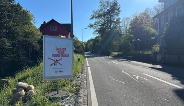 «Die Stossstrasse ist keine Rennstrecke»: Altstätten und Gais stellen Plakate auf