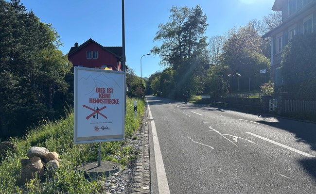 «Die Stossstrasse ist keine Rennstrecke»: Altstätten und Gais stellen Plakate auf