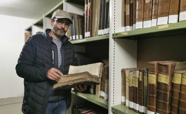 Das geheimnisvolle Archiv hinter der schweren Betontür