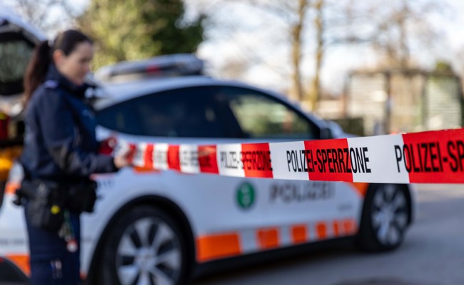 Zwei Personen tot in einem Haus aufgefunden – Polizei geht von einem Gewaltdelikt aus