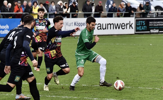 Nach mühsamer Halbzeit setzt Rebstein sich klar mit 4:0 durch