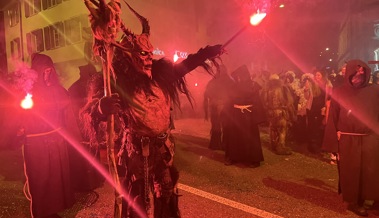 Sicherheit und Pyrotechnik: Das gilt für Perchtengruppen an der Fasnacht im Umgang mit Feuer Sicherheit und Pyrotechnik: Das gilt für Perchtengruppen an der Fasnacht im Umgang mit Feuer