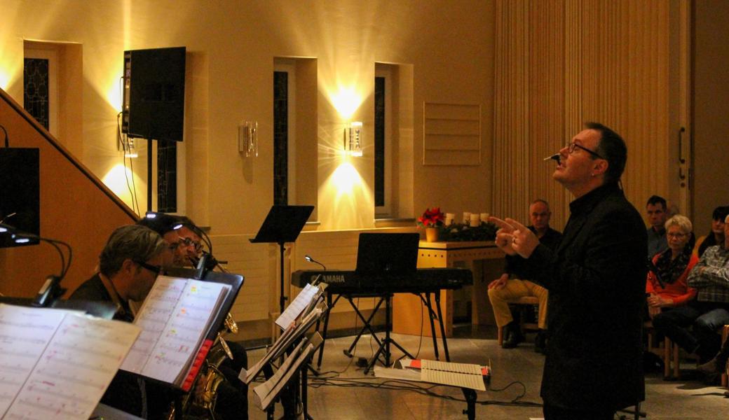 Bandleader Mario Haltinner war in seinem Element...