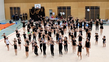 Weihnachtliche Turnshow mit Bescherung bei der RG/Gym Diepoldsau-Schmitter