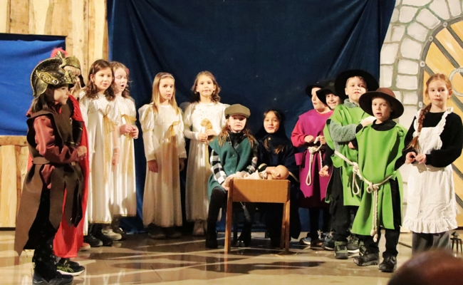 Krippenspiel als stimmungsvoller Auftakt in die Weihnachtstage