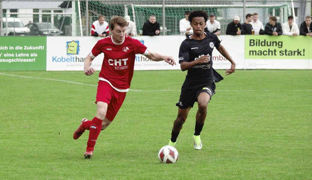 Marcel Seitz (links): Der rechte Aussenverteidiger ist ein sicherer Wert in der zweiten Mannschaft des FC Montlingen. 