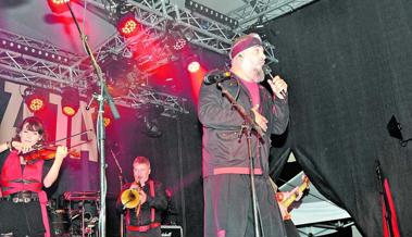 Staablueme mit Polka à la Russkaja