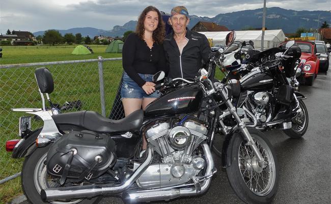Blubbernde Motoren und fliegende Zelte