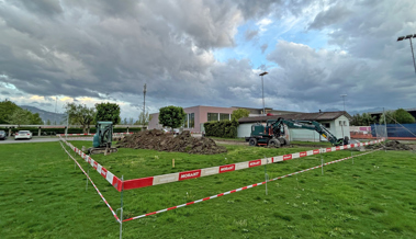 Hier wird ein Wunsch erfüllt: Gemeinde baut einen Soccer-Court für die Jugend