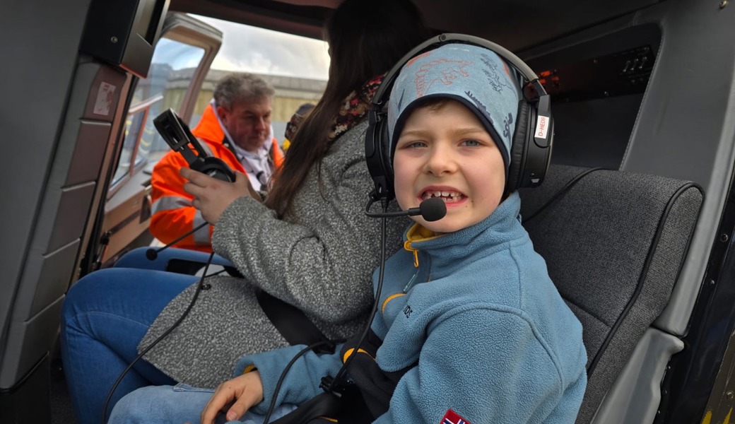 Rundflug über den Bodensee: Stiftung erfüllt Kind einen Herzenswunsch