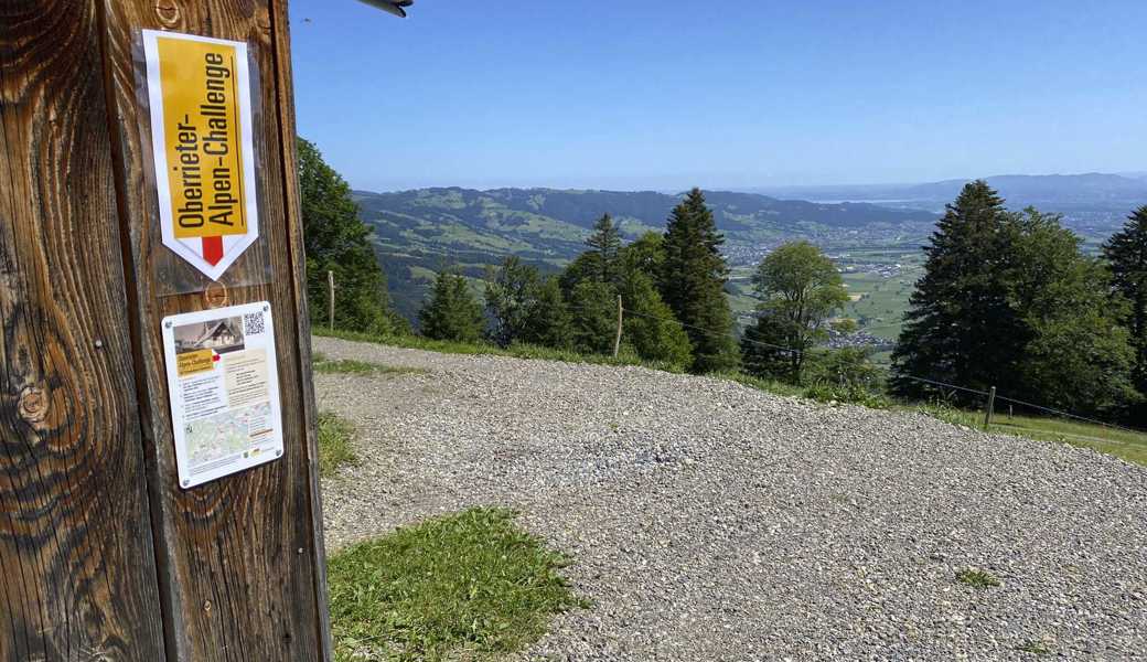 Es gilt, bis 22. September neun Alpen zu besuchen und vor Ort den QR-Code zu scannen. 