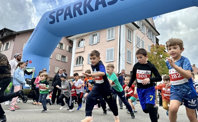 Mehr als nur ein Laufanlass: Schülerlauf will Dorf zusammenbringen