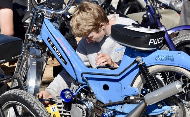 Am Supermoto Altstätten knattert, brummt und heult es – auch bei den Töffli