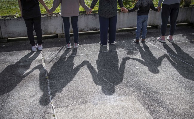 Hohes Aggressionspotenzial, Vorstrafen und unbelehrbar: Happiges Urteil für drei Gewalttäter