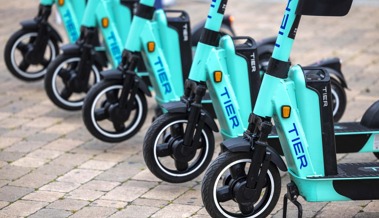 Analyse zeigt: E-Trotti fahren ohne Helm ist riskant - unser Autor fühlt sich ertappt