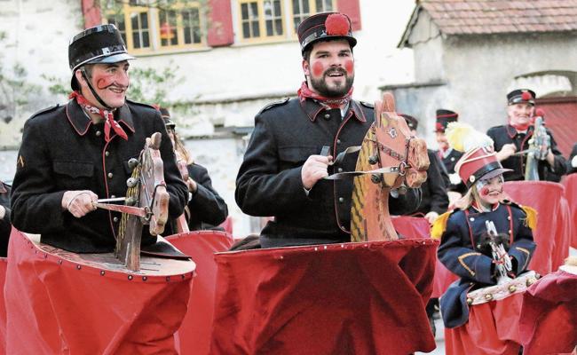 Botzenrössli aus Appenzell – Schwarze Engel aus Flums
