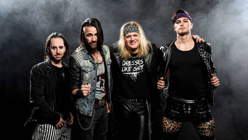 Die Black Diamonds. Die Black Diamonds.