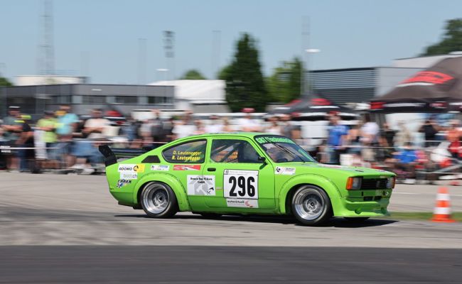 René Leutenegger gewinnt beim Automobilslalom in Röthis in seiner Kategorie