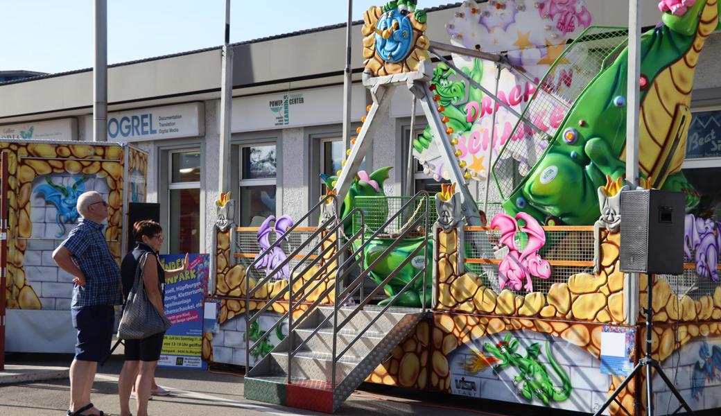 Kostenloses Vergnügen: Der Kinder Funpark war mit einer Drachenschaukel und Hüpfburg vertreten.