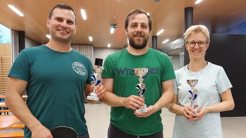 Kategorie E (v.l.): Dmytrii Chudesa, Serafin Wellinger, Doris Hutter.