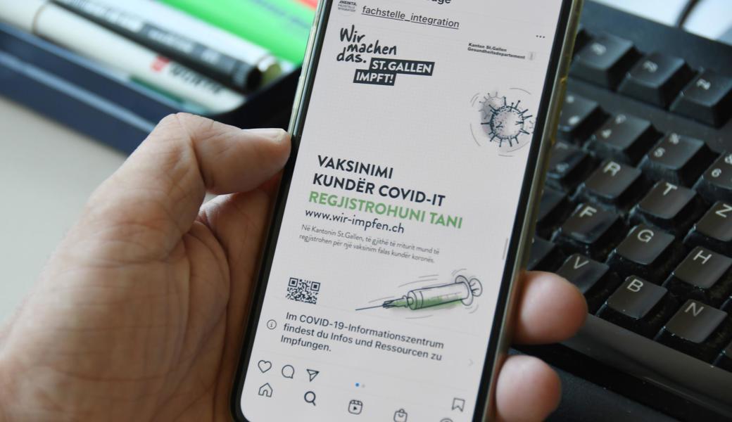 Den Flyer mit Informationen zur Impfkampagne postet die Fachstelle Integration Rheintal in mehreren Sprachen auf Instagram. «Sie werden innerhalb einer Community sogar ins Ausland geteilt», sagt Integrationsbeauftragte Ursula Stadlmüller.