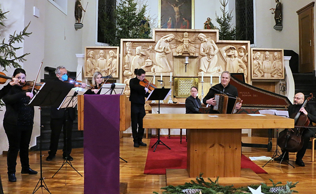 Am Weihnachtskonzert tanzten Orgeltöne durch das Kirchenschiff