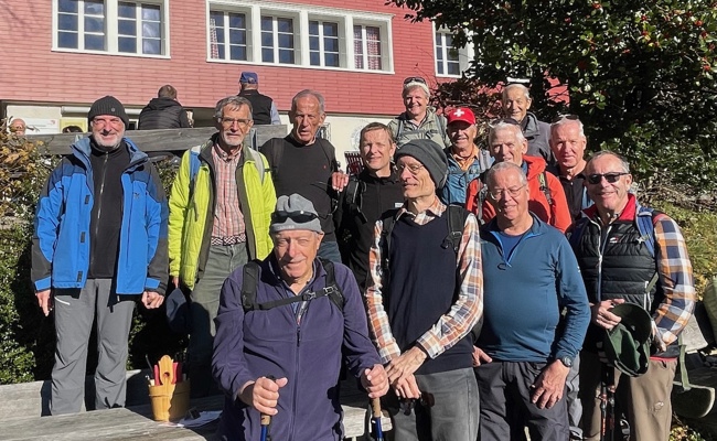 Männerriege auf traditioneller Herbstwanderung