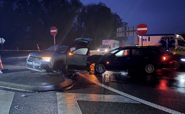 Unfall im Morgenverkehr: Ein Verletzter und Autos mit Totalschaden