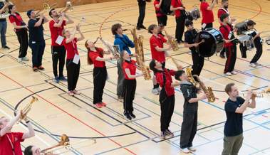 Trendige Marchingshow begeisterte zum Jubiläumsauftakt