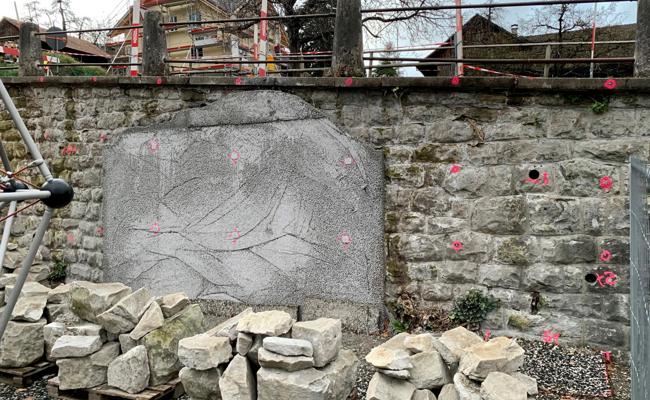 Unvorhergesehene Ausgaben für Stützmauer