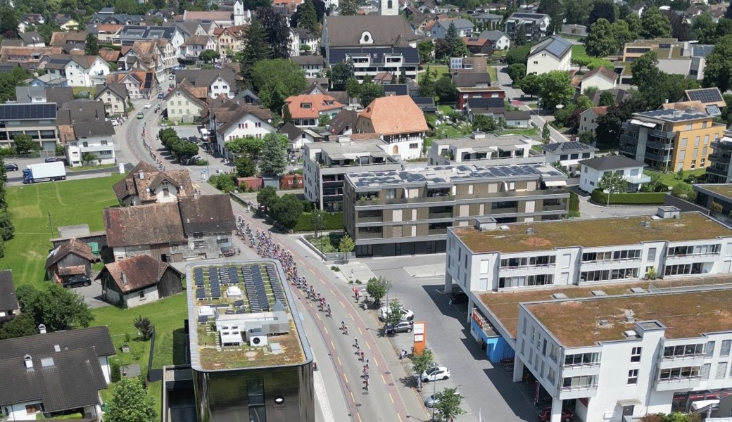 Die Tour de Suisse in Oberriet – kleine und grosse Velofans geniessen das Spektakel