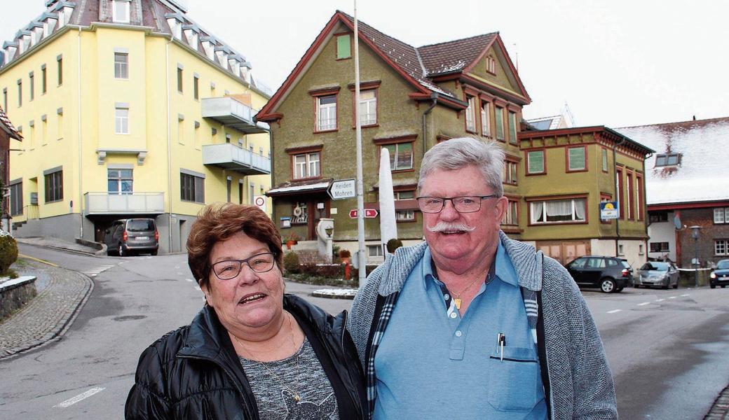 Zita und Hansjörg Keel wirten weiterhin im bisherigen Rahmen, obwohl der «Rebstock» nun der Ortsgemeinde gehört.