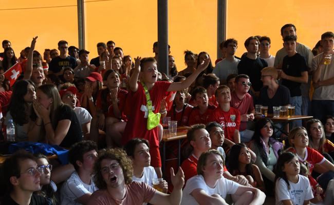 30 Bilder eines ganz besonderen Fussballabends