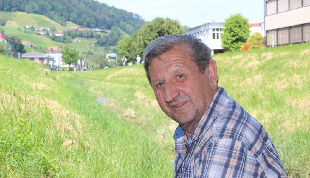 Seit 17 Jahren liegt Remo Rech Gewässerverantwortlichen in den Ohren; Bachborde seien ökologisch zu mähen, sagt er. 