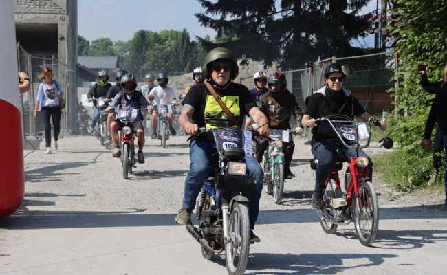 400 Töfflifans treffen sich für eine Rundfahrt ins Appenzellerland